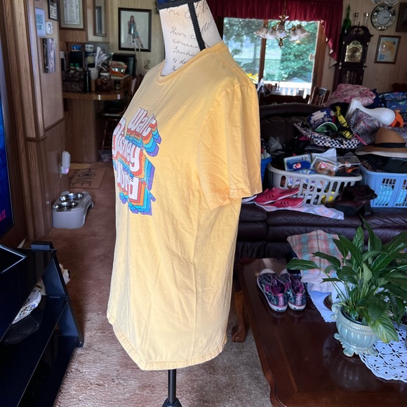 Women’s yellow Walt Disney World short sleeve tee shirt. - Picture 3 of 16